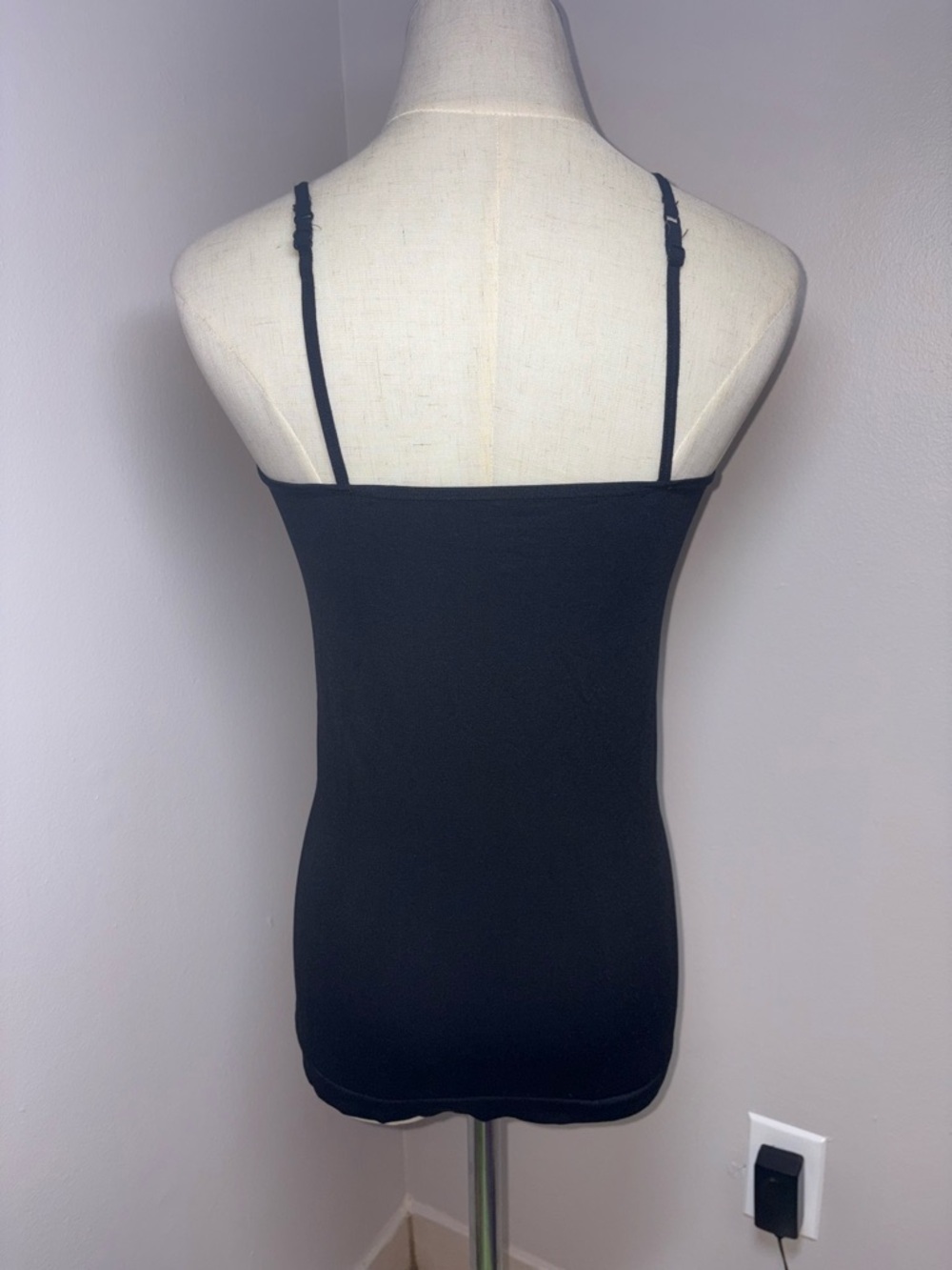 Y2K Lei Solid Black Adjustable Spaghetti Strap Cami Size L/XL Goth Grunge Indie - Picture 9 of 9